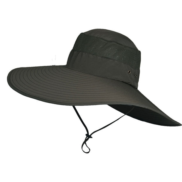 Oversized summer hat, perfect for sun protection and beach chic. With its wide brim and lightweight design, this hat offers ample shade and style for sunny days by the water.