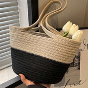 Casual straw tote bag, perfect for everyday use with a relaxed and stylish design. Ideal for carrying essentials while adding a touch of laid-back charm to your outfit.