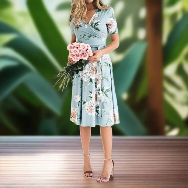 Elegant Chiffon Floral Dress - Delicate, Flowy Design with Beautiful Floral Patterns for Feminine Style.