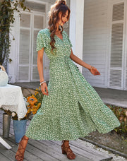 Vintage Floral Summer Dresses - Timeless Design with Charming Floral Patterns for a Retro-Inspired Look.