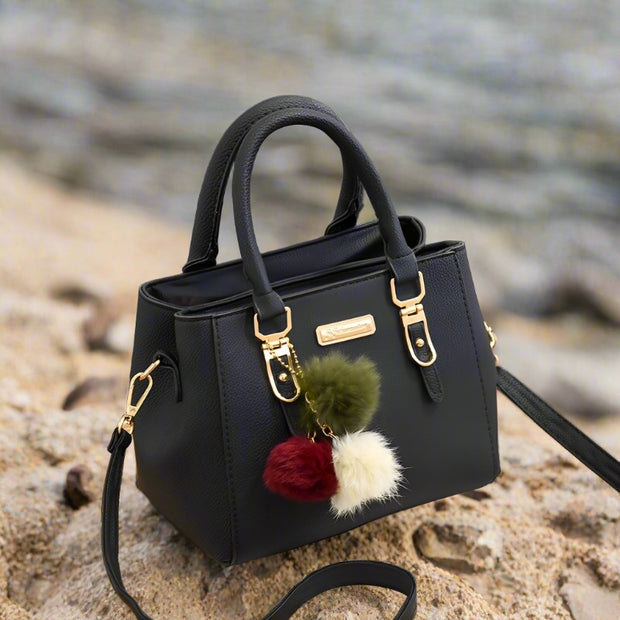 "Vintage PU leather handbags: Timeless elegance meets modern convenience. Classic designs crafted from premium materials for enduring style and functionality."