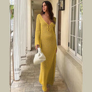 Chic backless maxi dress - a stylish and sophisticated maxi dress with a trendy backless design, perfect for a chic and elegant look.