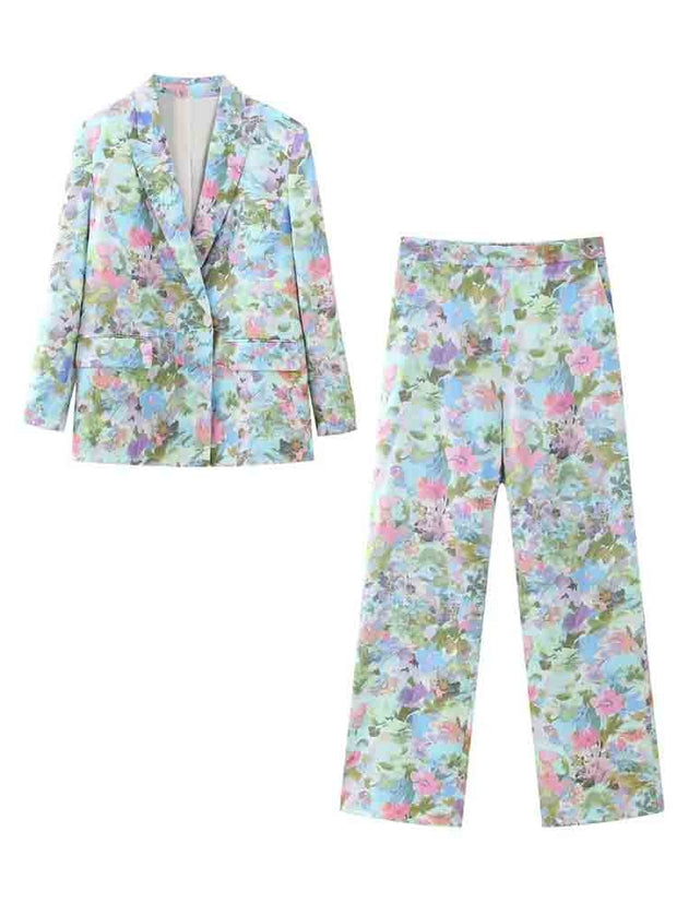 Women's floral printed suits - stylish and feminine two-piece ensembles featuring floral patterns, perfect for a fresh and trendy look.