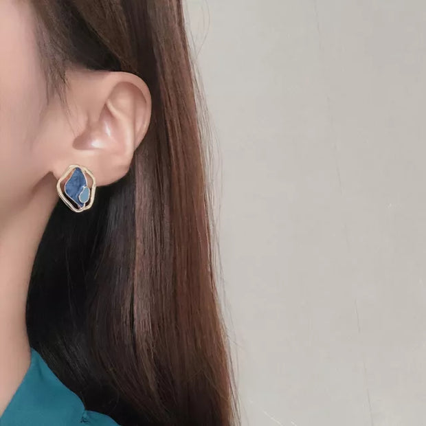 Irregular Geometric Earrings - Unique and Contemporary Accessories for Modern Looks.