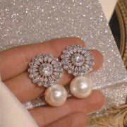 Women Pearl Stud Earrings - Sara closet