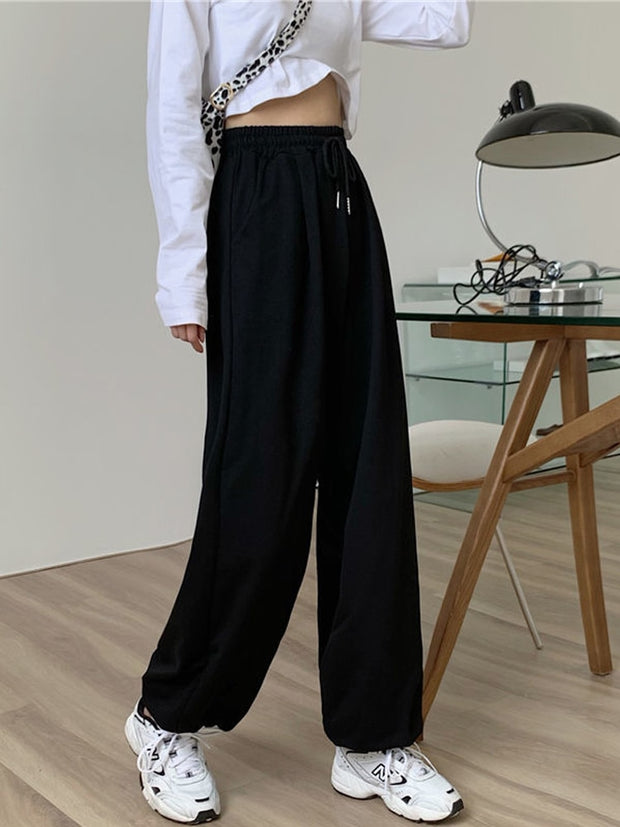 Baggy Fashionable Trousers - Trendy and Comfortable Bottoms for Effortless Style. Elevate Your Look with Relaxed Fit and Fashion-Forward Design.
