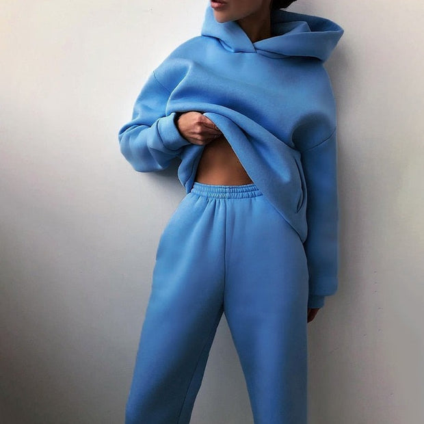 Women Warm Tracksuit - Cozy and Stylish Ensemble for Cold Weather Comfort